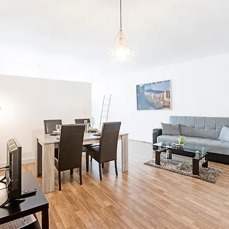 Amazing In Downtown By Lovelystay *