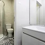 Apartment Amazing In Downtown By Lovelystay