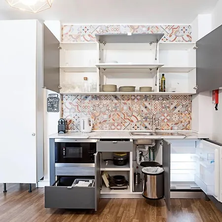 Amazing In Downtown By Lovelystay Porto