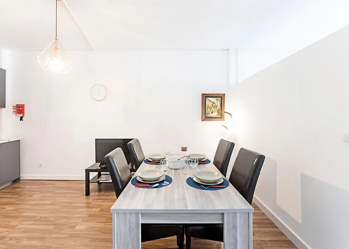 Amazing In Downtown By Lovelystay Apartamento Porto